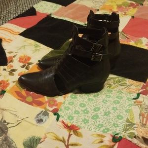 Black Chinese Laundry cage booties